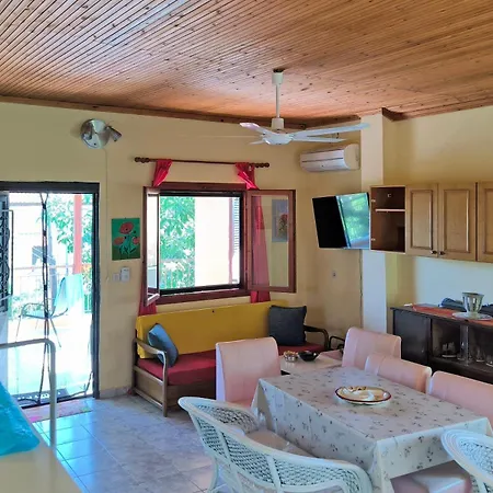 άνετο σπίτι στη θάλασσα